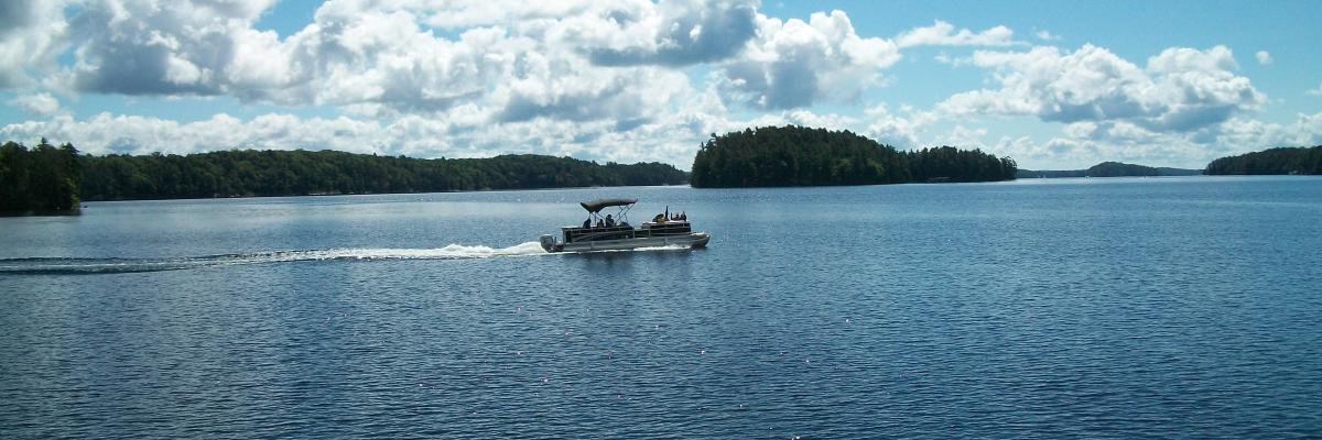 A pontoon boat at Lake Joe.